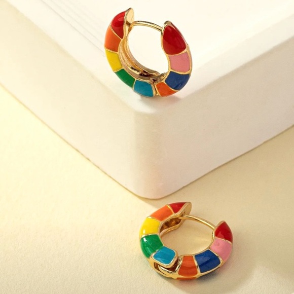 ✨Free People Ithaca Huggie Earrings - Picture 3 of 7